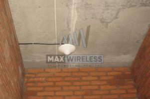 Пример установки антенны Kathrein на потолке